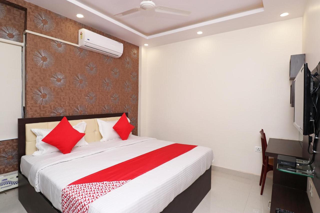 Super Oyo Flagship The Mist Near Gomti Riverfront Park 3* Lucknow