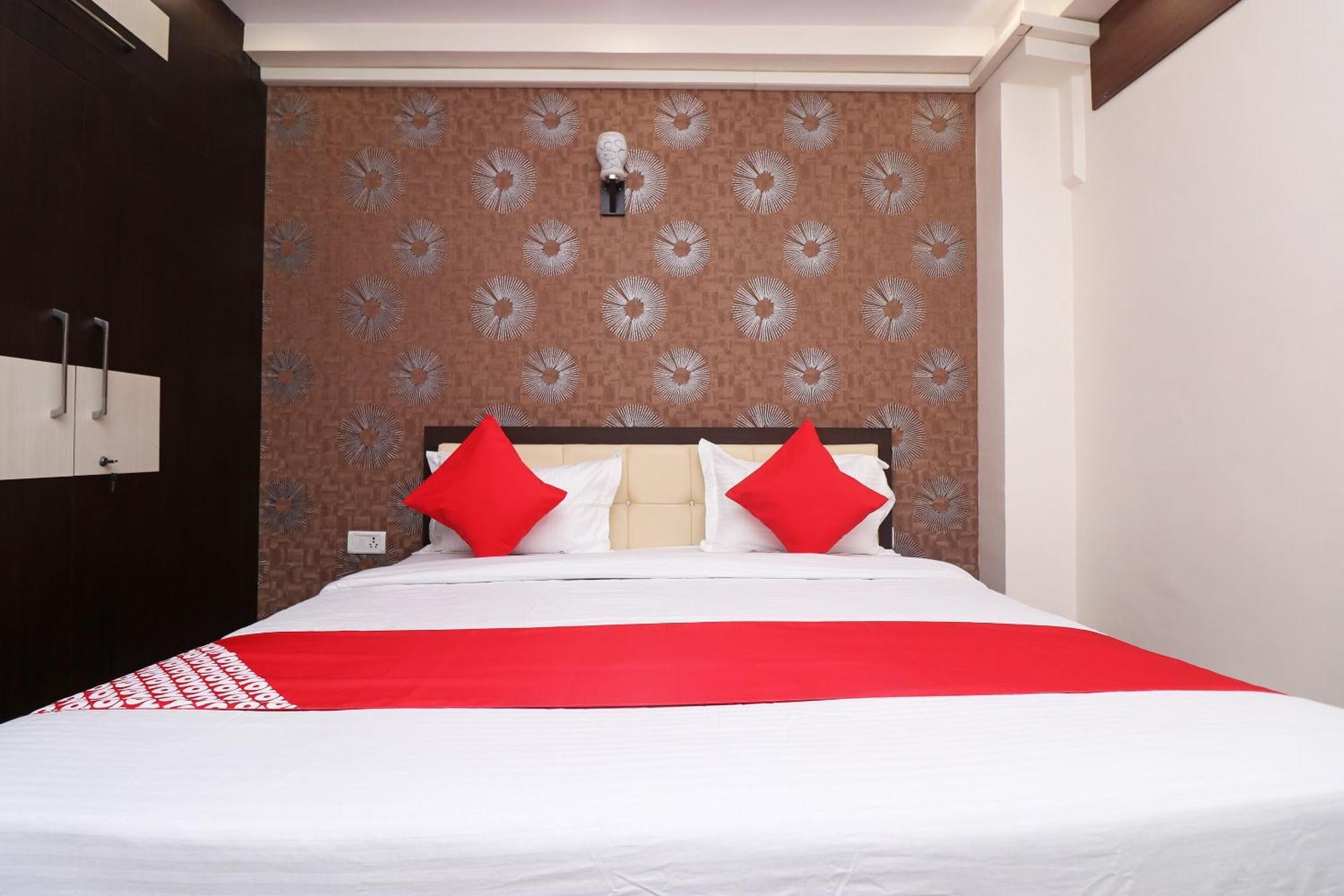 Hotel Super Oyo Flagship The Mist Near Gomti Riverfront Park Lucknow